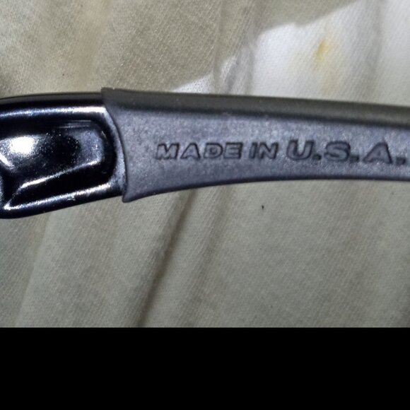 Oakley Sunglasses - Picture 5 of 6